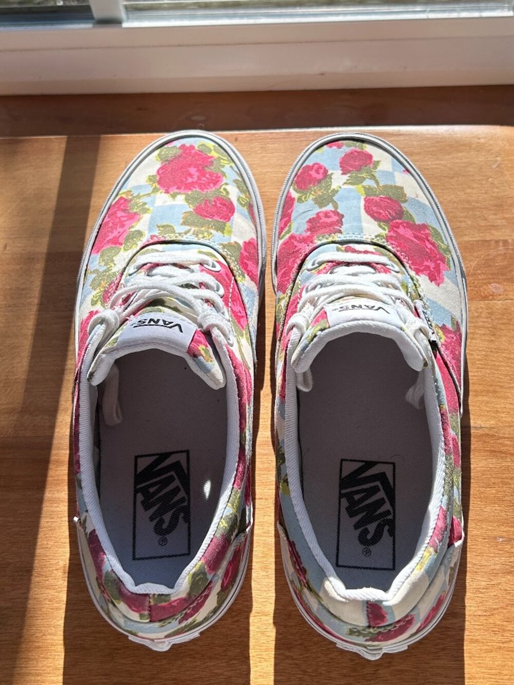 Vans Low-Top Rose Checkerboard Sneakers - Light Blue & Red - Picture 4 of 9